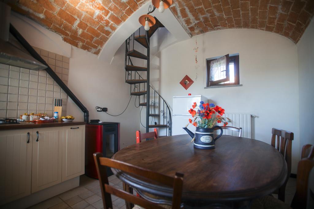 Ca Borgo Vecchio Aparthotel Brusasco Δωμάτιο φωτογραφία